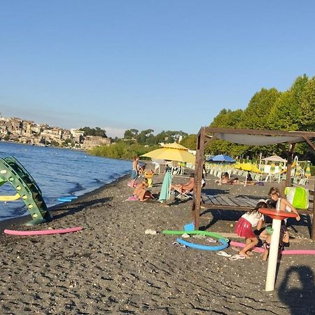 Iride Sul Lago 1 Via Principessa Jolanda 10-Piazza Del Molo Анґуїллара-Сабація Екстер'єр фото
