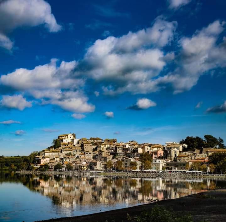 Iride Sul Lago 1 Via Principessa Jolanda 10-Piazza Del Molo Анґуїллара-Сабація Екстер'єр фото