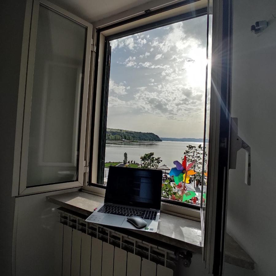 Iride Sul Lago 1 Via Principessa Jolanda 10-Piazza Del Molo Анґуїллара-Сабація Екстер'єр фото